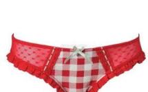 Une petite culotte rouge et blanche embarrassante pour le Parlement brésilien