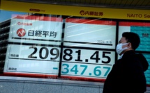 Acculés par le coronavirus, les marchés cèdent à la panique