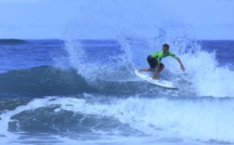 Kauli Vaast rate le doublé au Papara Pro Junior