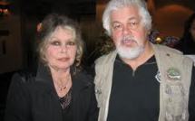 Bardot demande à l'Allemagne de refuser l'extradition de Paul Watson