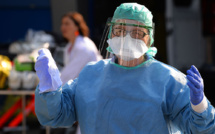 Coronavirus: plus de 1.000 morts en France et des soignants à bout