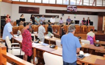 ​L'assemblée la joue collectif