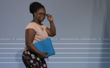 Pas de "consensus scientifique" actuellement sur le masque pour tous, affirme Ndiaye