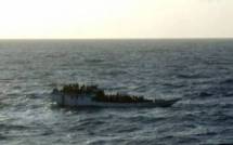 Un bateau de demandeurs d'asile en détresse au large de l'Indonésie