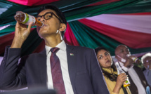 Le président malgache lance son "remède" contre le coronavirus