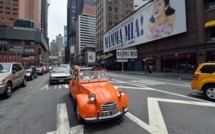 USA: un rallye de 2CV sillonne les rues de New York pour "Bastille Day"