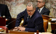 Le projet de loi prolongeant l'état d'urgence sanitaire aux mains du Sénat, très critique