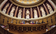 Le Sénat vote le texte prolongeant l'état d'urgence sanitaire en posant ses conditions