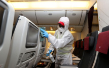 Les compagnies aériennes préviennent que la distanciation à bord ferait grimper le prix des billets