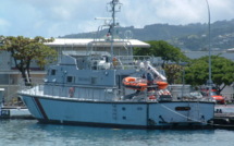 Plainte d'une douanière : elle accuse 5 de ses collègues de l'avoir violée et battue