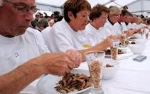 A Leffrinckoucke, les décortiqueurs de crevettes dans une forme olympique