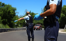 La Réunion : une centaine de voitures brûlées