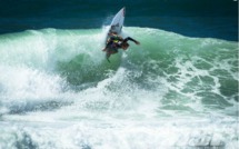 Lacanau Pro : le tahitien Steven Pierson se rapproche des 1/4 de finale