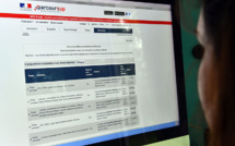 Parcoursup: les premières réponses tombent mardi pour des Terminales toujours privés de lycée