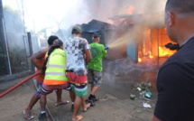 Les clichés de l'impressionnant incendie du quartier Apahere