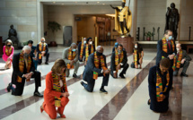 George Floyd: les démocrates s'agenouillent et promettent de réformer la police