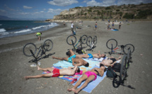 En Europe, un été à la plage après le virus