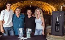 Deux chercheurs de météorites ont mis la lune en bouteille