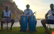 Australie: En plein confinement, le succès planétaire d'un groupe aborigène