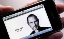 Apple rend hommage à son ex-patron Steve Jobs un an après sa mort