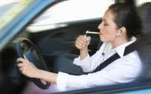 Tabagisme passif en voiture: une pollution 3 fois supérieure aux normes OMS
