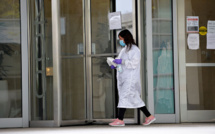 Coronavirus: progrès vers un vaccin aux Etats-Unis, reconfinements dans plusieurs pays