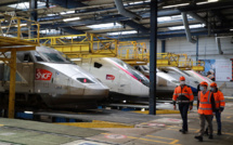 Le gouvernement promet d'aider la SNCF "à hauteur de plusieurs milliards d'euros"