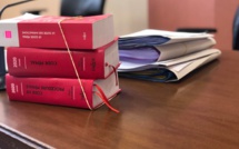 ​Ivre, il frappe son père et menace les gendarmes