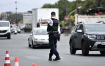 Percuté par un véhicule qui prenait la fuite, un policier décède au Mans