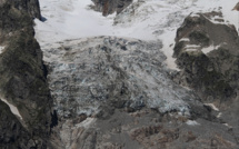 En Italie, le glacier du Planpincieux menace, les montagnards ricanent