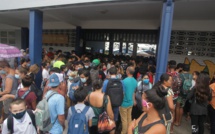 Le masque s'impose dans le second degré