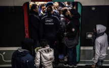 "T'es pas la police!": imposer le masque, nouveau fardeau des agents de sécurité