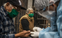 Coronavirus: la situation sanitaire se dégrade, espoir d'un traitement au plasma