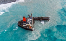 Maurice: la majeure partie de l'épave ayant provoqué une marée noire a été coulée au large