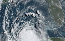 Désormais un ouragan, Laura s'approche des côtes américaines