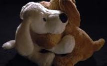 A Londres, un "atelier câlins" pour aventuriers et âmes en peine