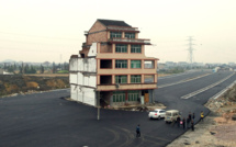 Chine: une "maison clou" au milieu d'une autoroute