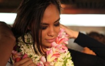 Retour de Hinarani à Tahiti en vidéo