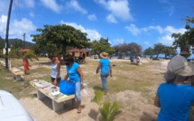 Un grand bain de lecture à Uturoa