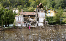 Crues: eau, routes, électricité, une reconstruction estimée à un milliard d'euros