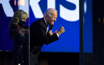 Virus: Biden ouvre une cellule de crise, nouvelles restrictions en Europe