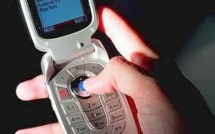 Le créateur d'un sex shop jugé pour démarchage de millions de clients SFR