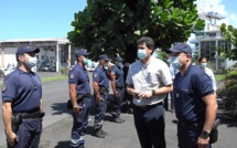 ​Raffin passe la douane en revue