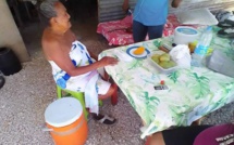 ​Des masques et du gel dans les foyers