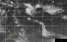 Garry continue son déplacement vers l'est et se renforce