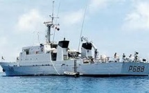 Mission de surveillance en Nouvelle-Zélande pour le patrouilleur français La Moqueuse