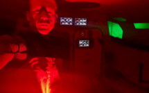 Vendée Globe: Escoffier, en détresse, sur son radeau de survie