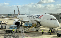 "Aucun problème" pour se déplacer en train ou en avion à partir du 15 décembre, assure Djebbari