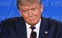 De plus en plus isolé, Trump évoque une candidature en 2024