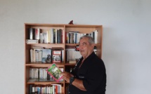 Réédition augmentée de "Découvrir les Nouvelles-Hébrides"